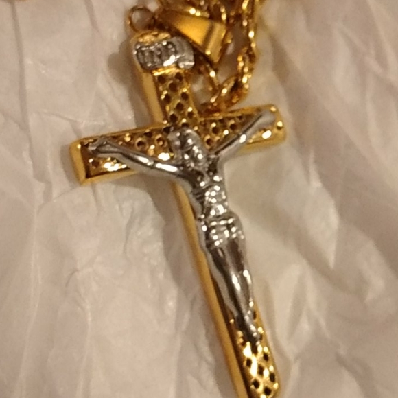 New Cross Necklace! - Picture 5 of 5